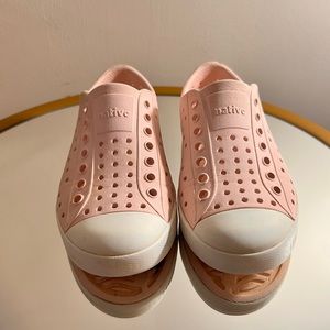 Native Jefferson Milk Pink/White Sneaker Size 10